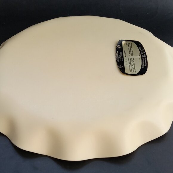 MCM Fab Ware Wildflowers Design 13.5" Diameter Ruffled Edge Retro Tray Canada - Picture 3 of 8